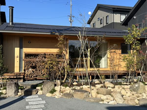 南丹市新築別邸